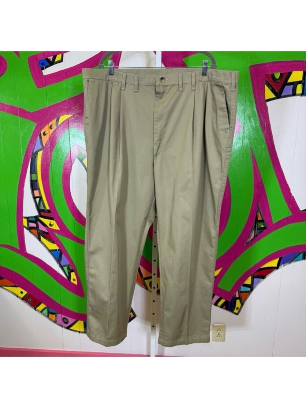 Timbercreek by Wrangler, Pleated Slacks. Size 46x29. In excellent condition!